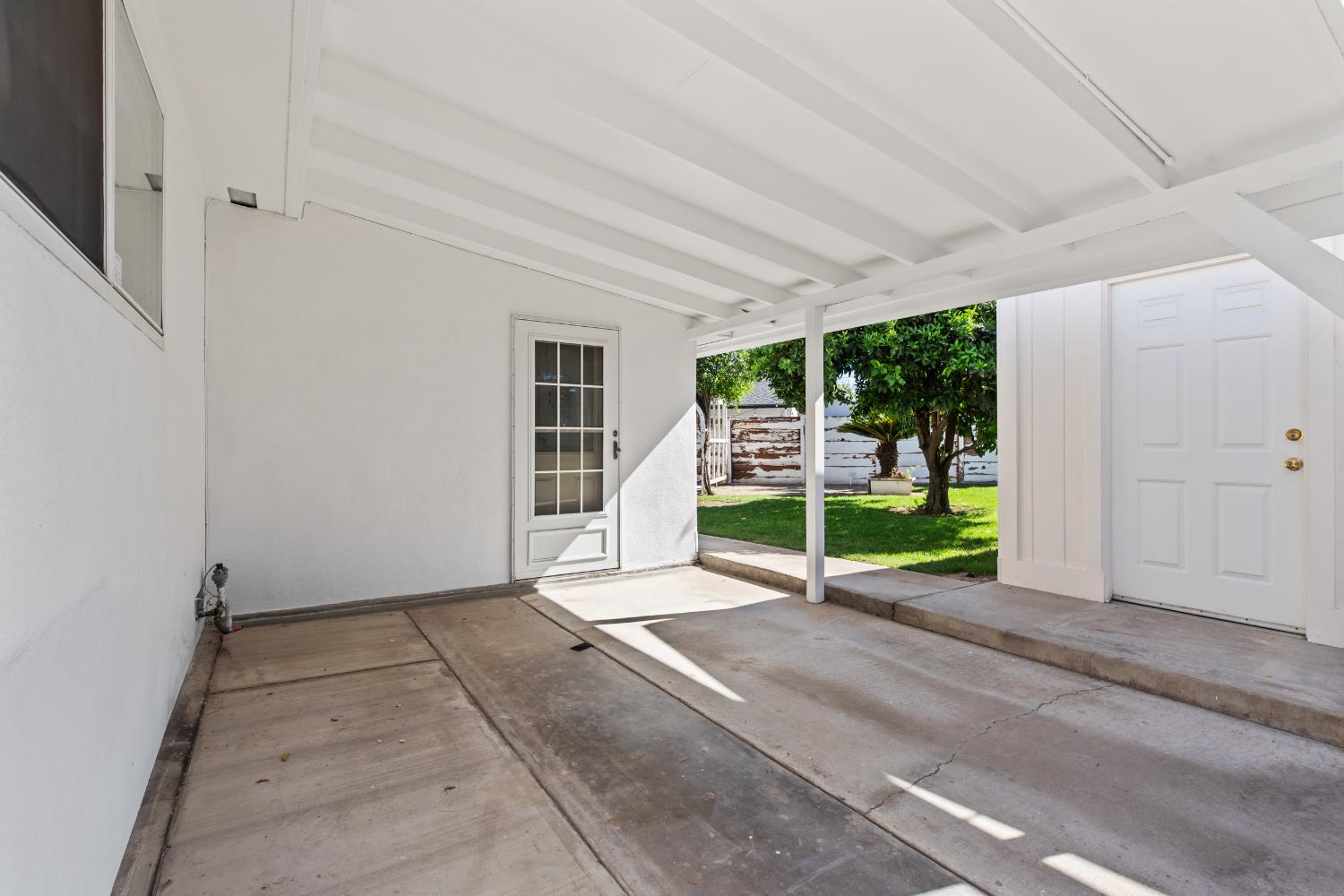 1008 Colonial Court
