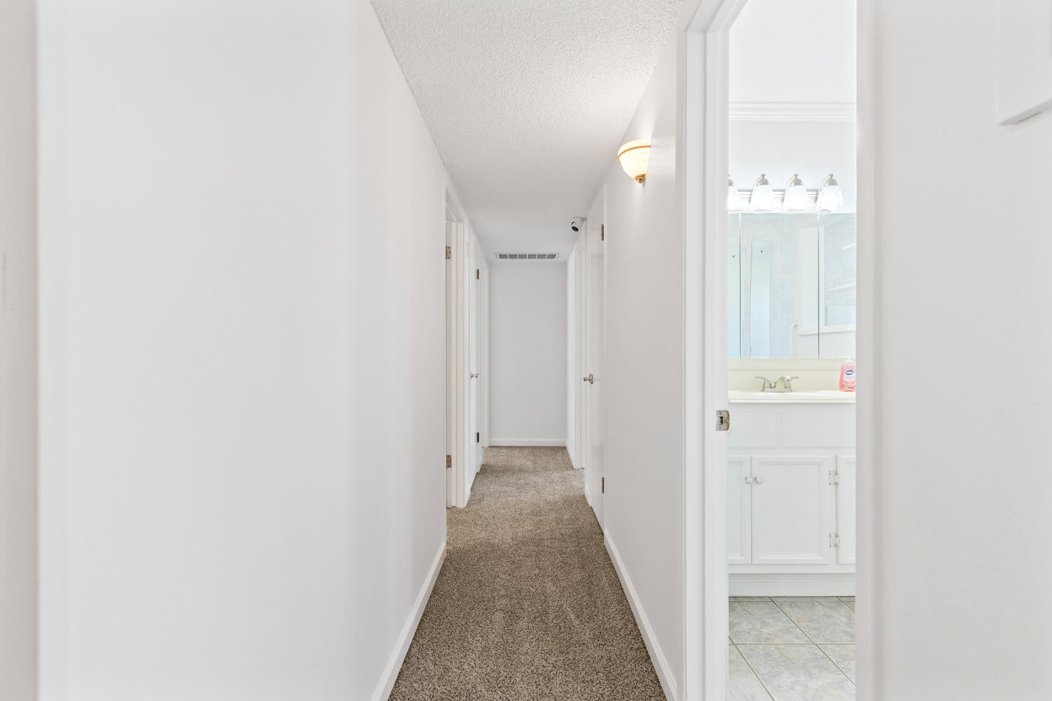 1008 Colonial Court