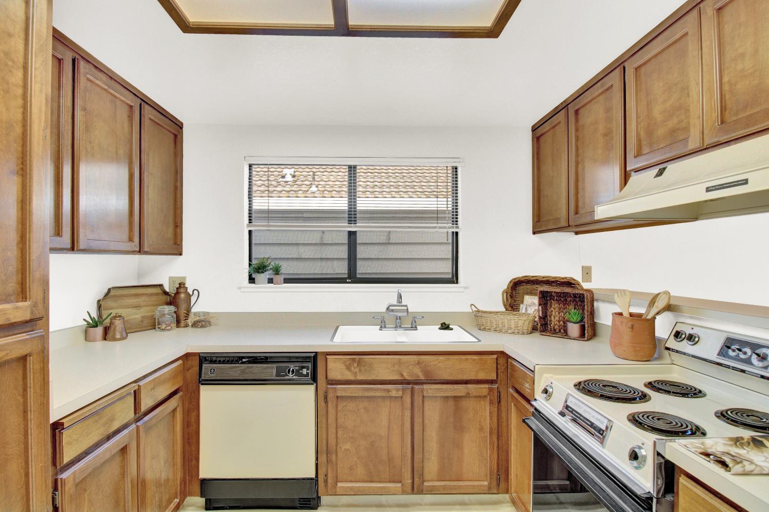 2204 Camborne Drive
