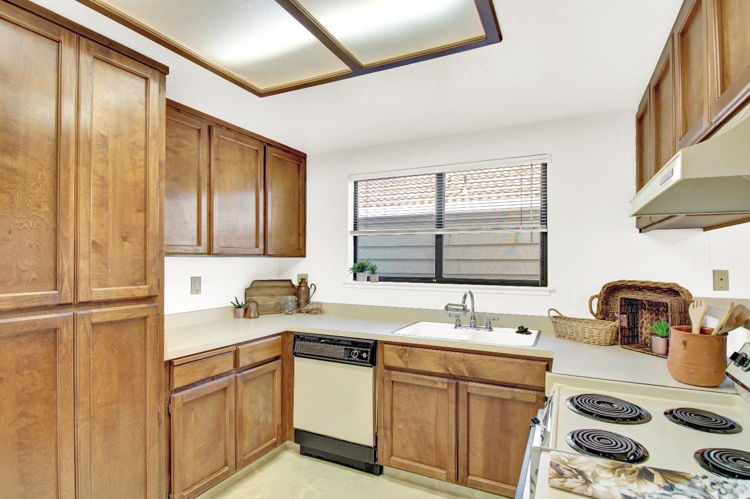 2204 Camborne Drive