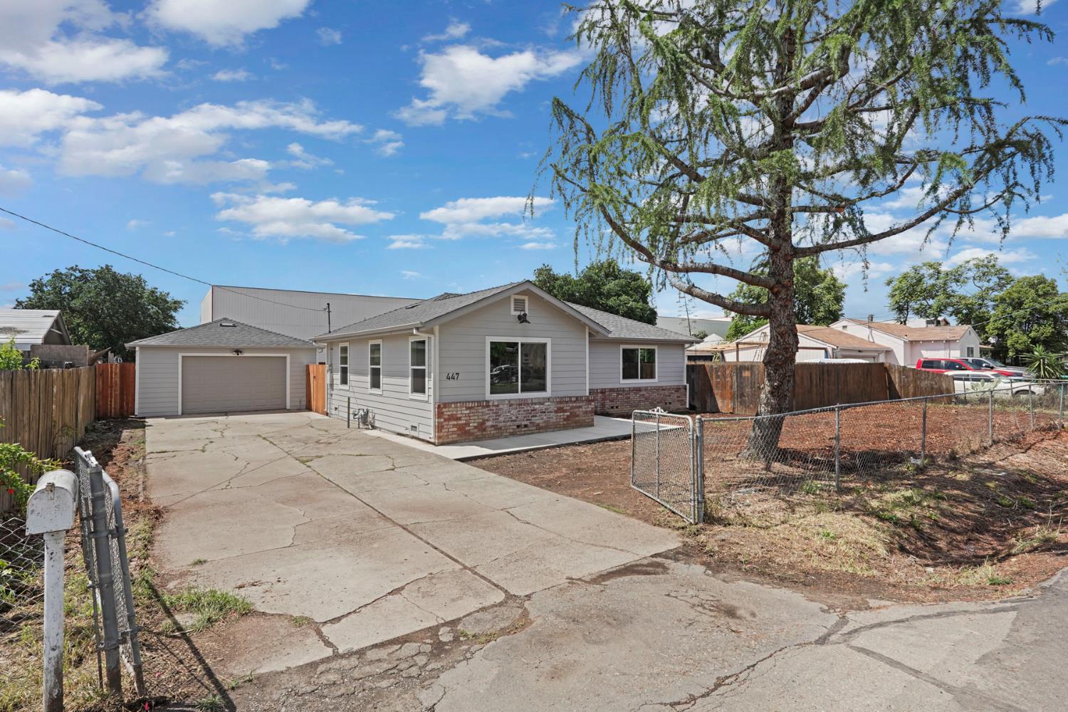 447 N Shasta Avenue