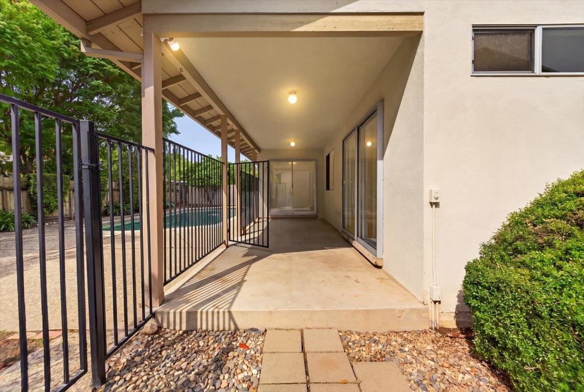 1820 Rockford Avenue