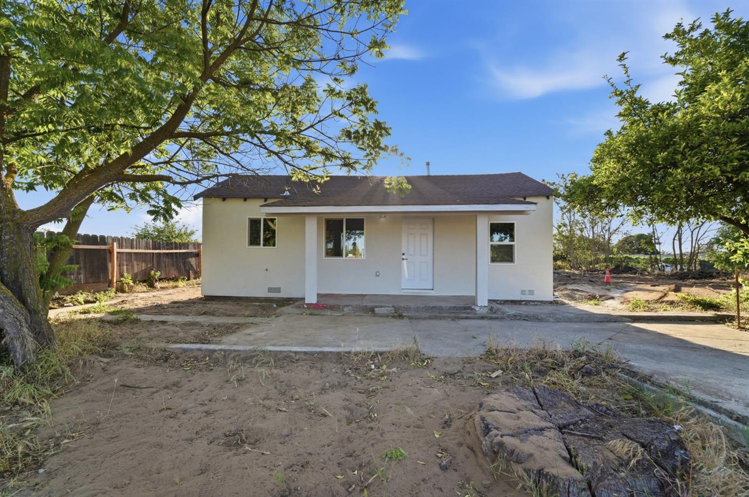 696 Pedersen Rd