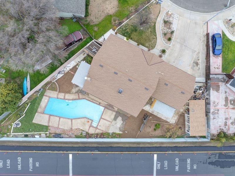 1112 Fruitridge Court