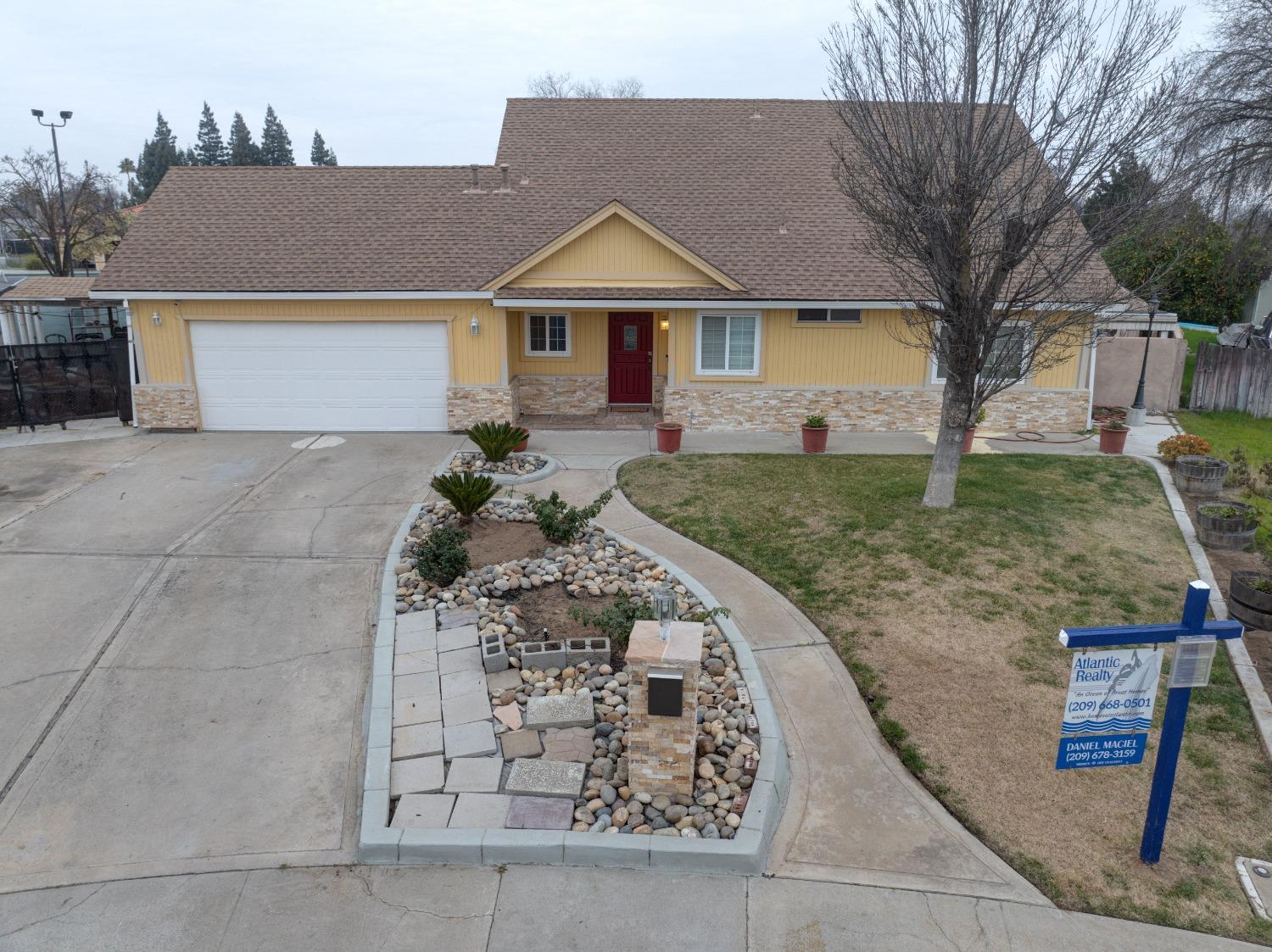 1112 Fruitridge Court