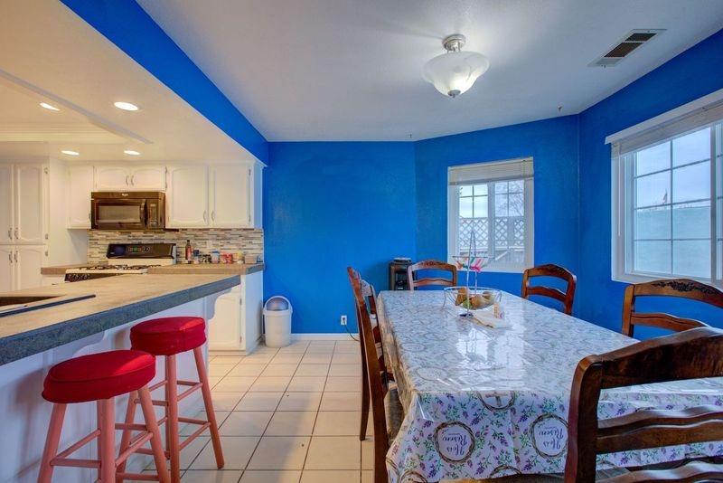 1112 Fruitridge Court