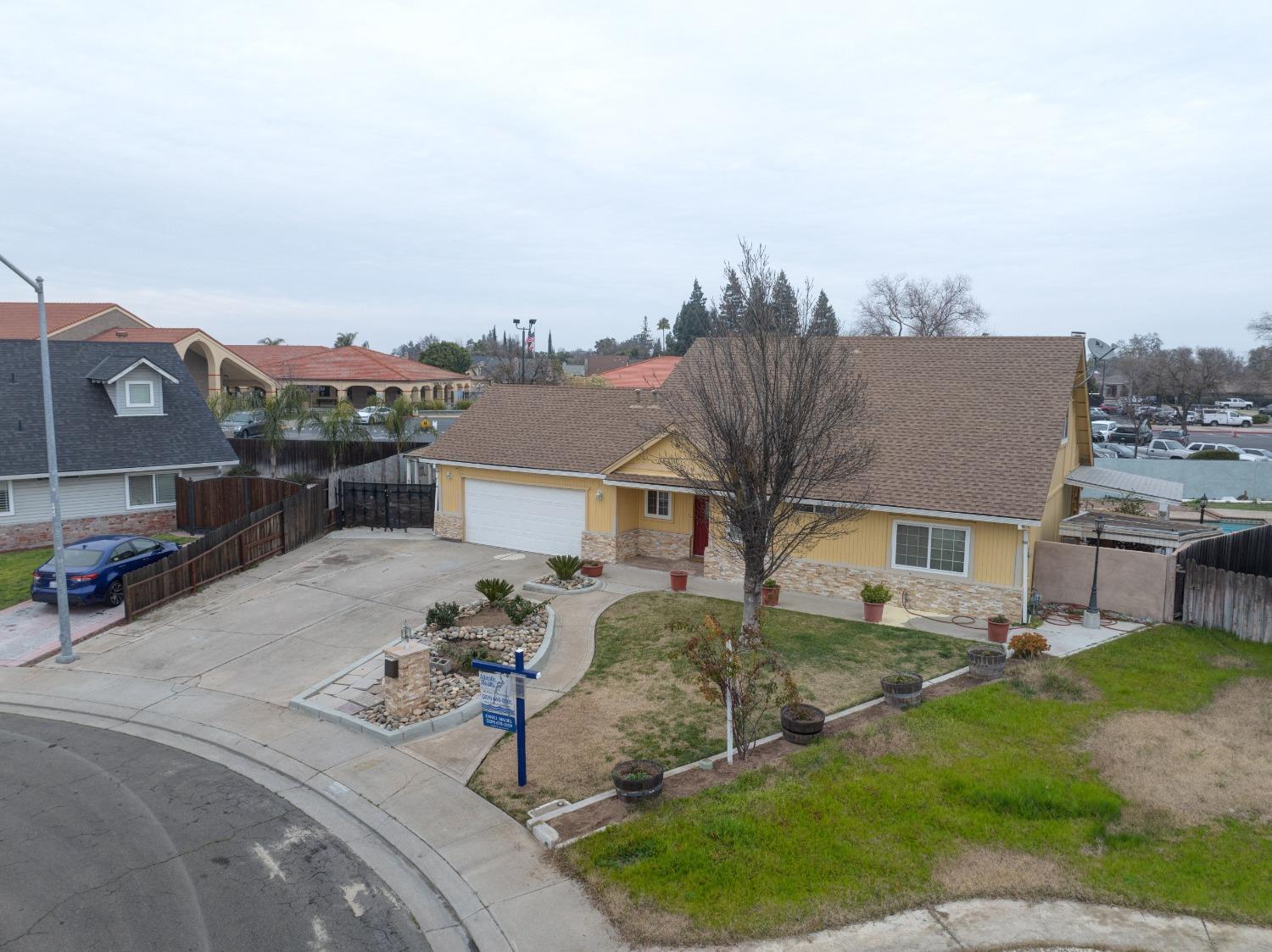 1112 Fruitridge Court