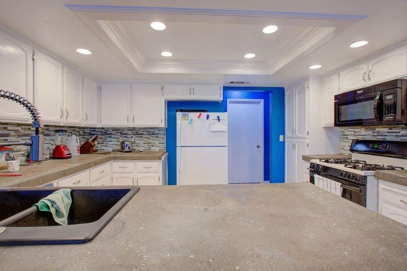 1112 Fruitridge Court