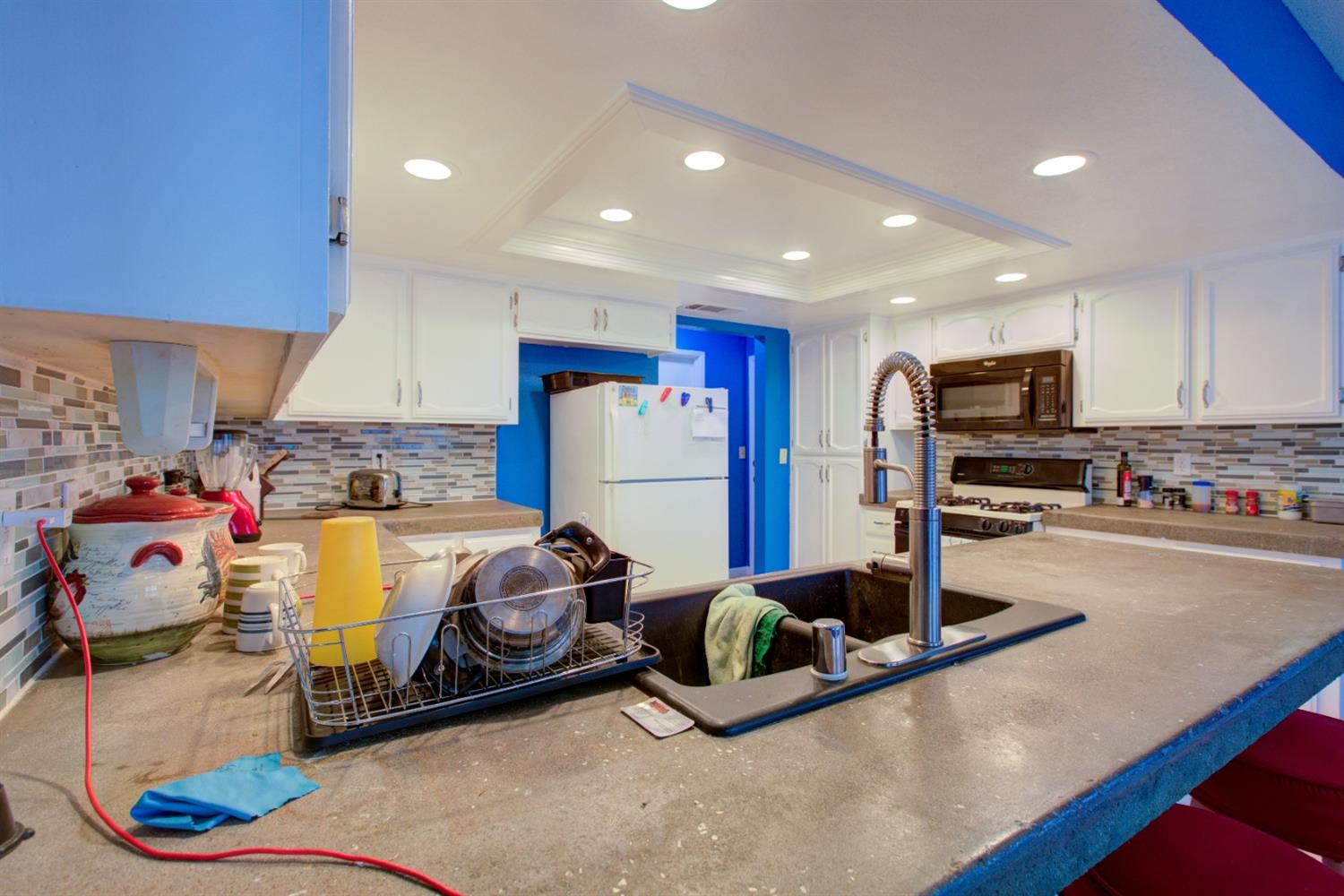 1112 Fruitridge Court