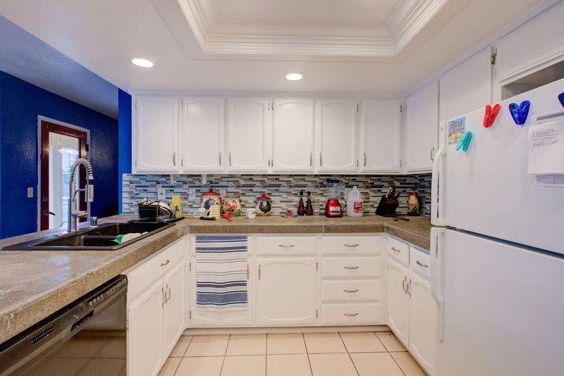 1112 Fruitridge Court