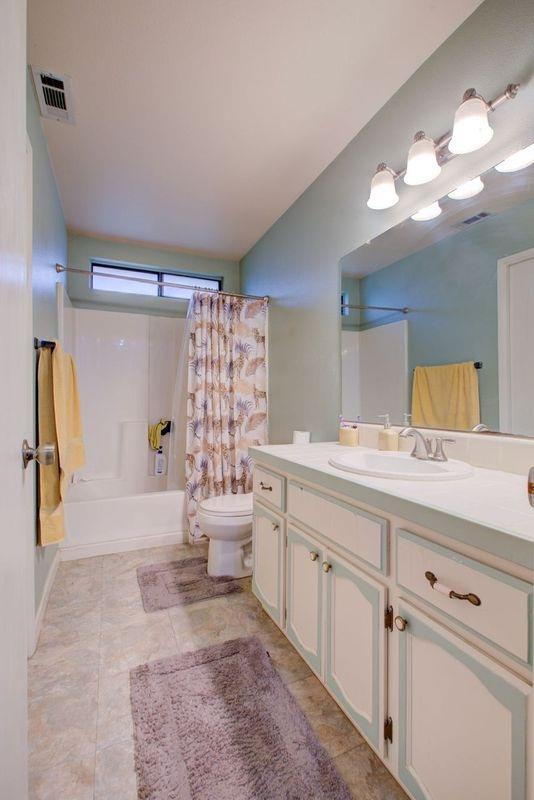 1112 Fruitridge Court