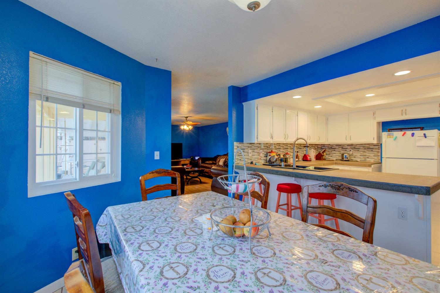 1112 Fruitridge Court