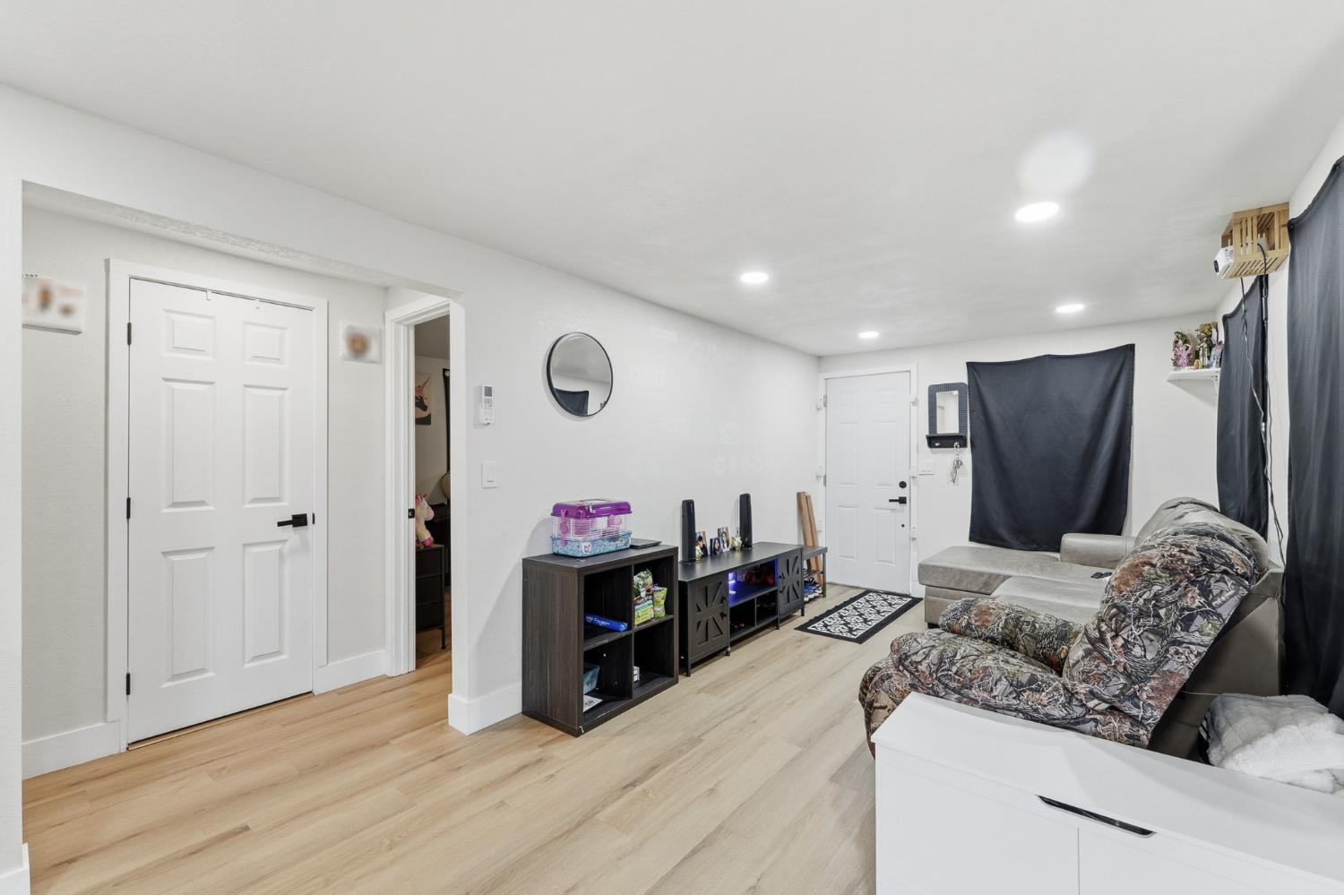 1331 High Street