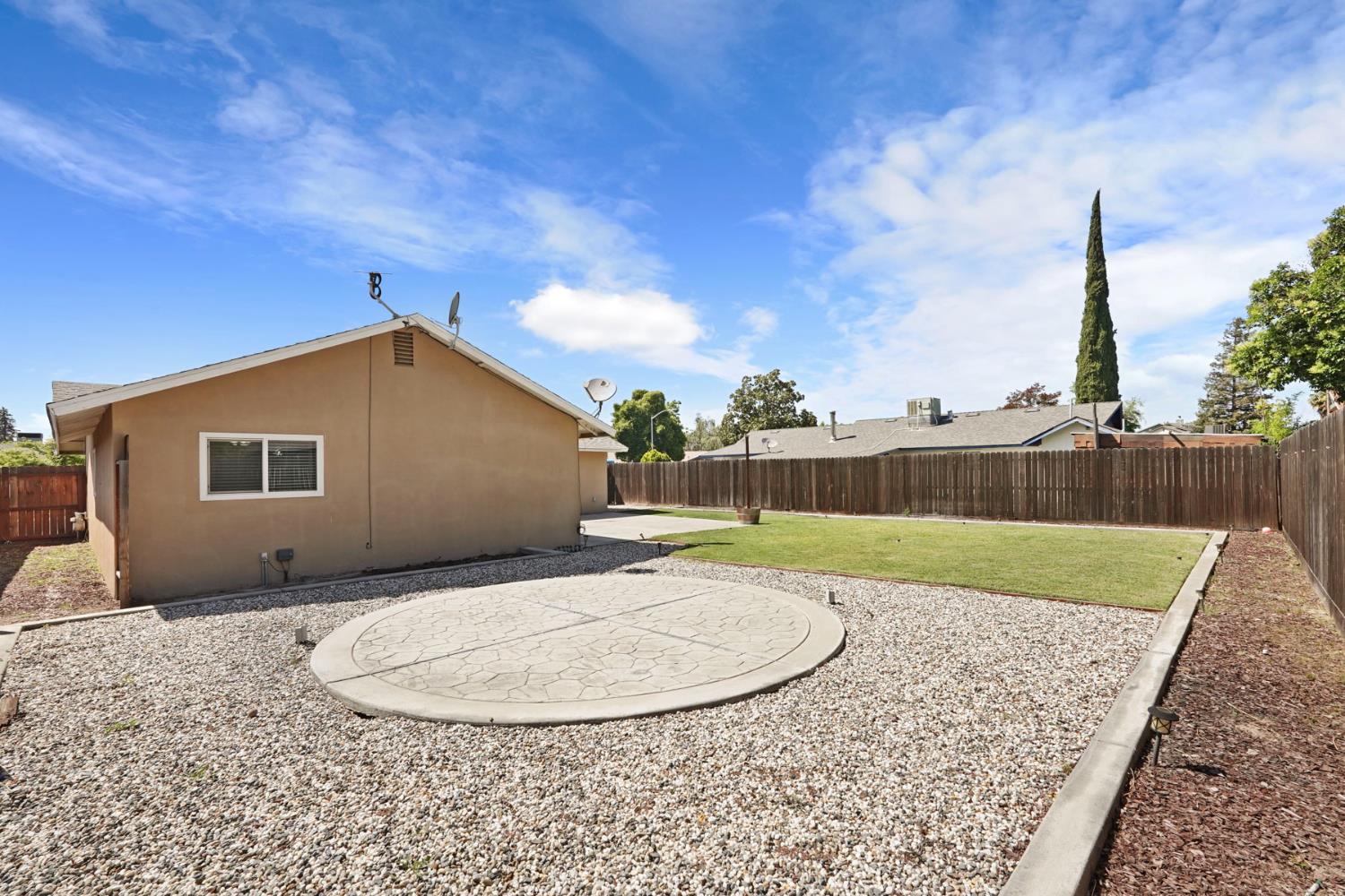 2100 preston Lane