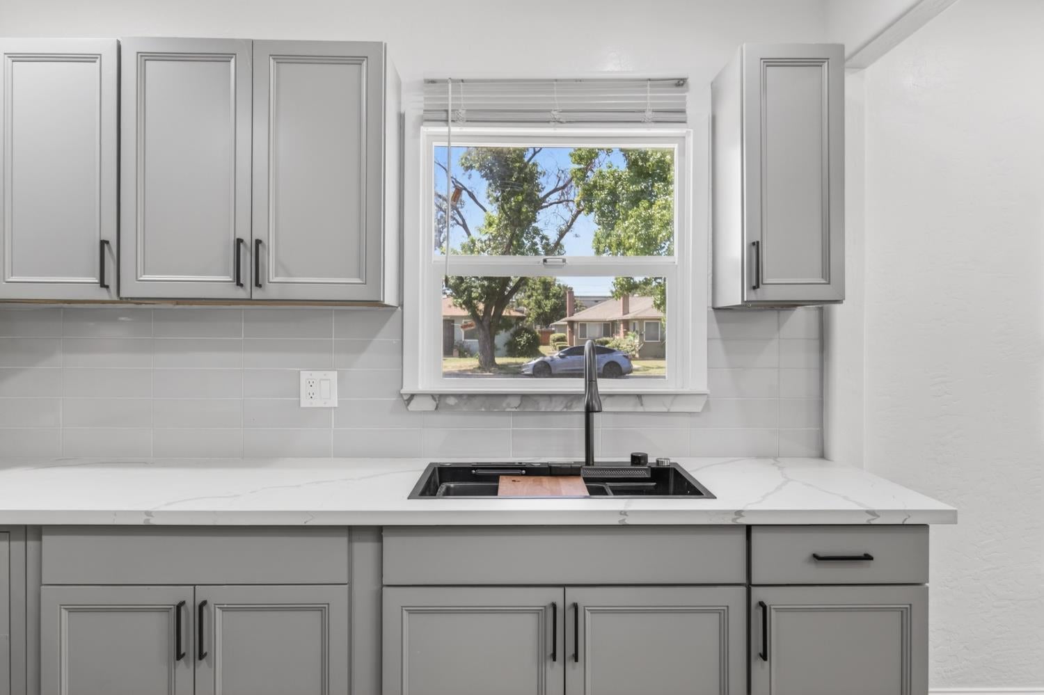1127 W 19th Street