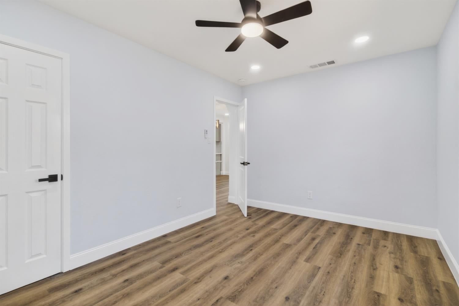 1127 W 19th Street