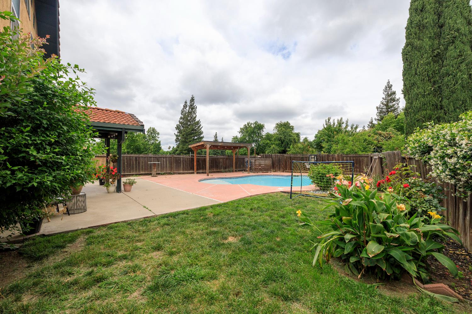 1012 Arroyo Hondo Place