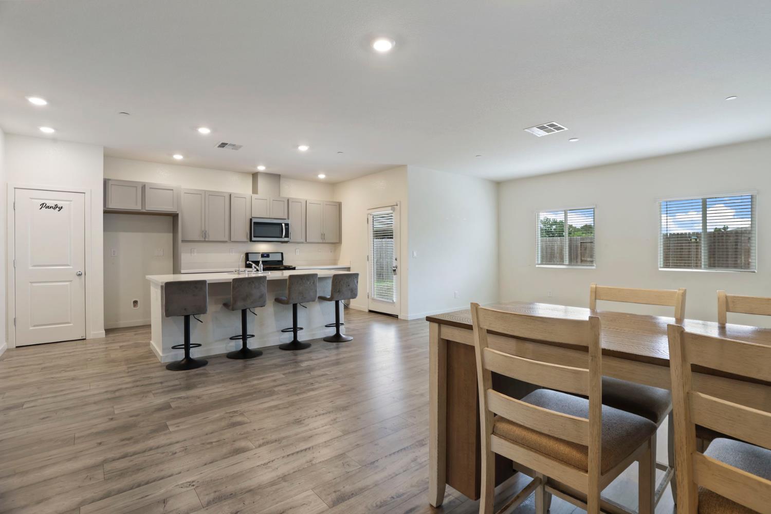 1335 S Kestrel Lane