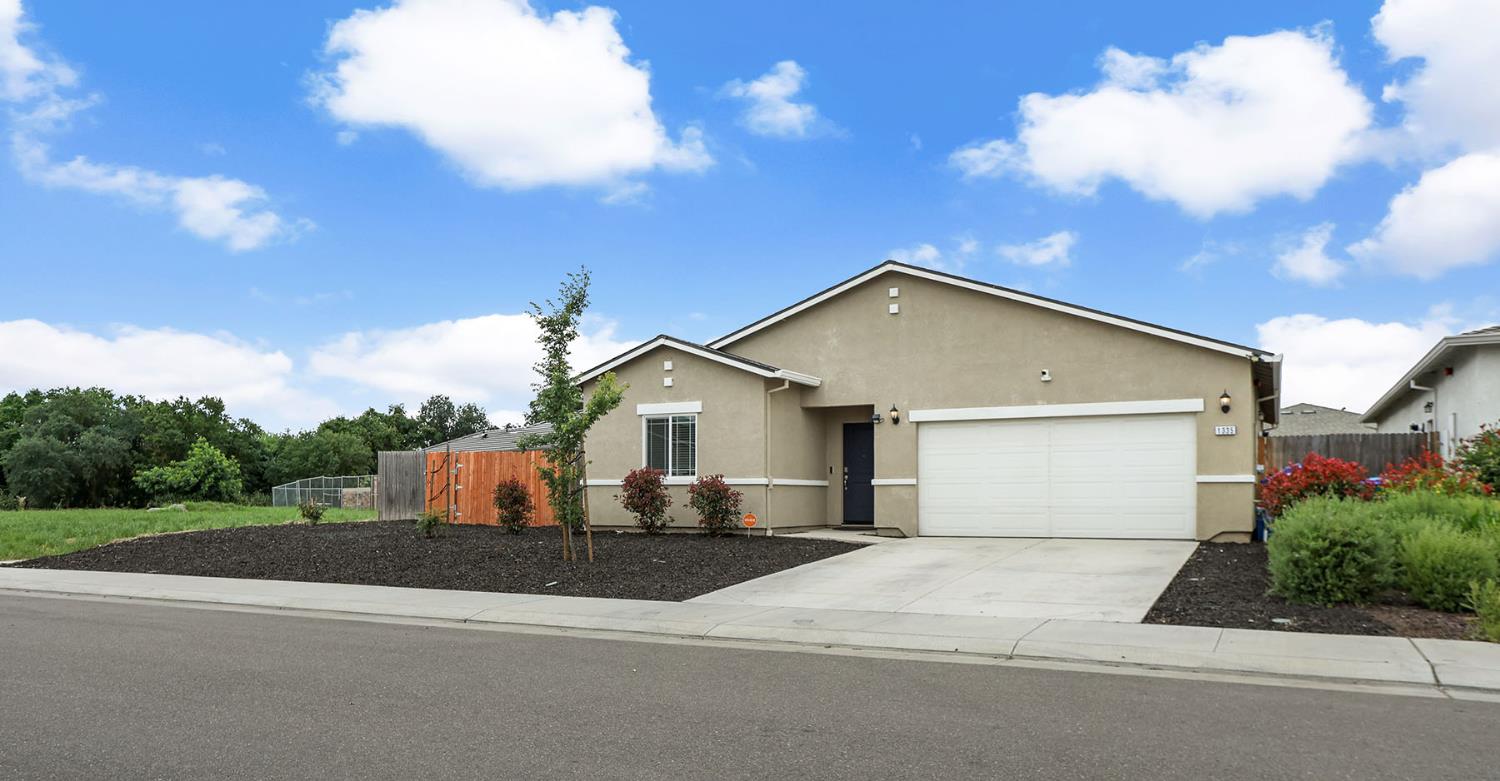 1335 S Kestrel Lane