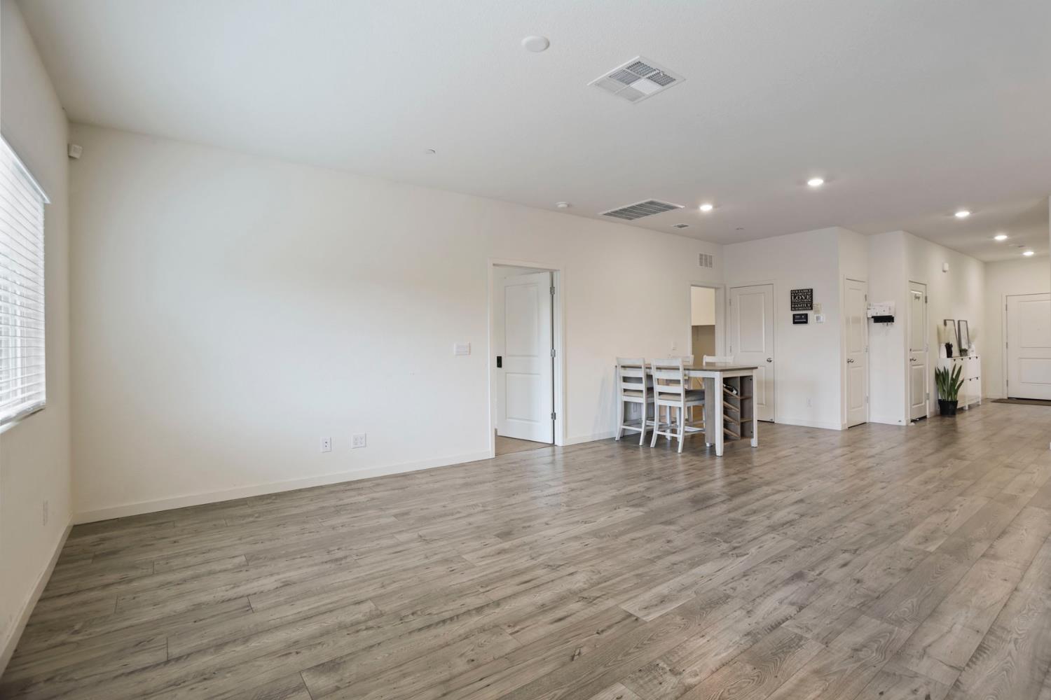 1335 S Kestrel Lane