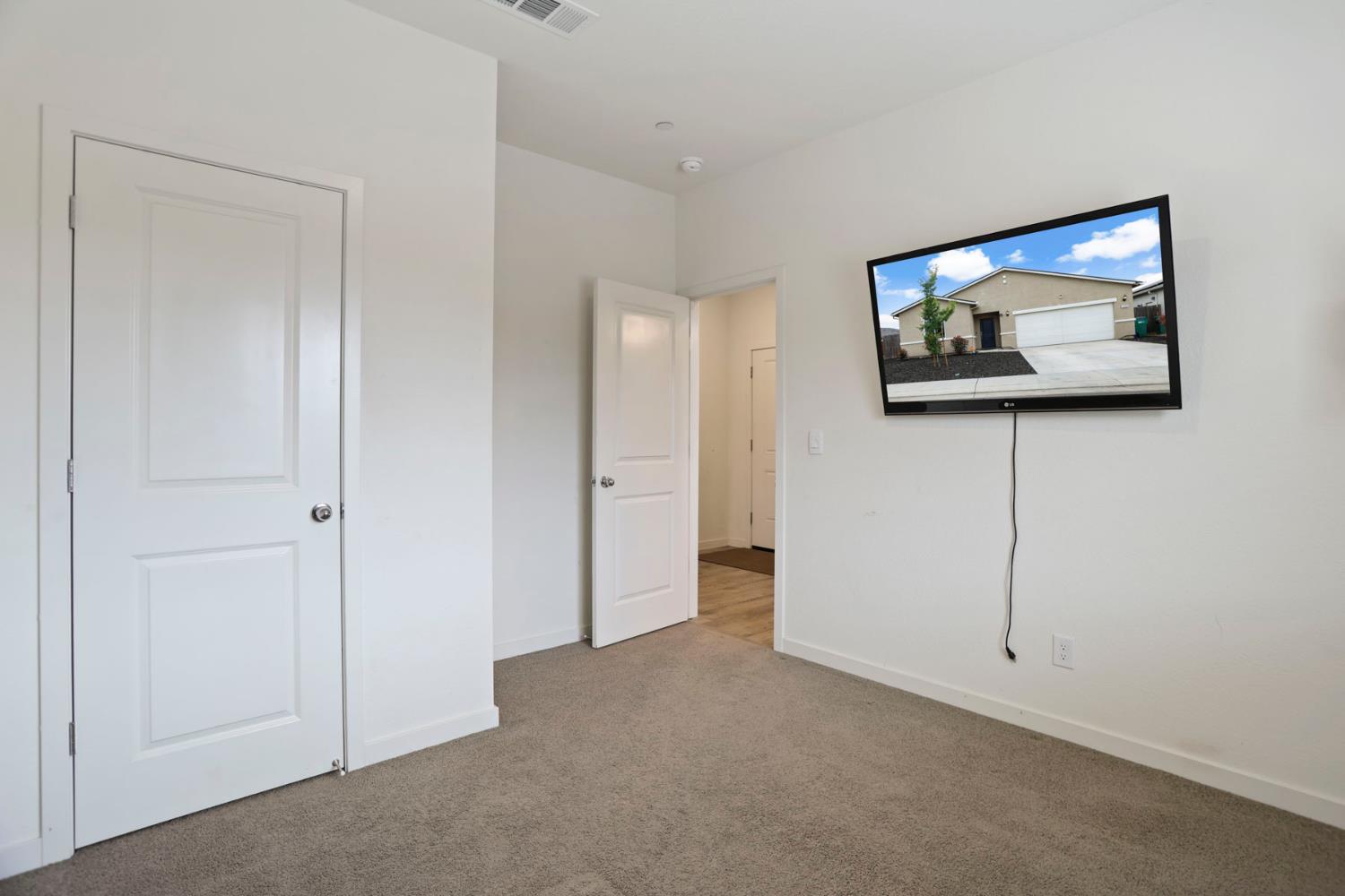 1335 S Kestrel Lane