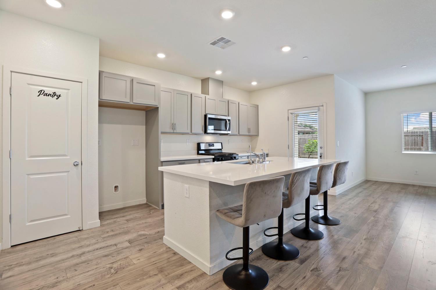 1335 S Kestrel Lane