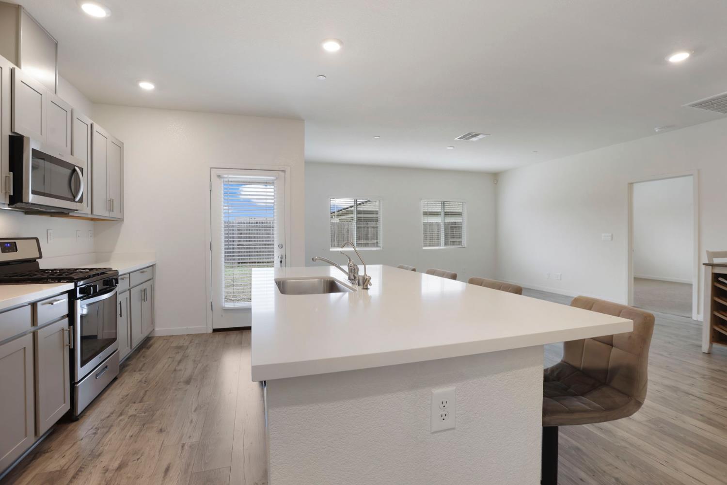 1335 S Kestrel Lane