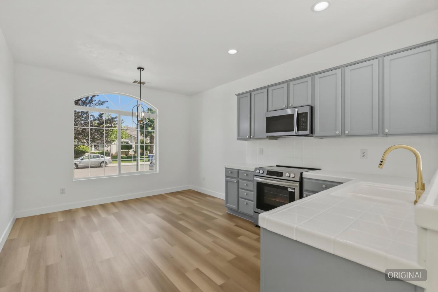 2210 Birchwood Court