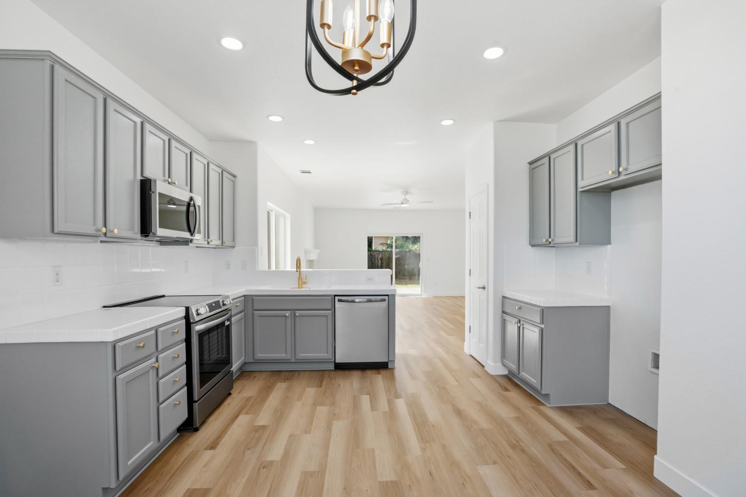 2210 Birchwood Court