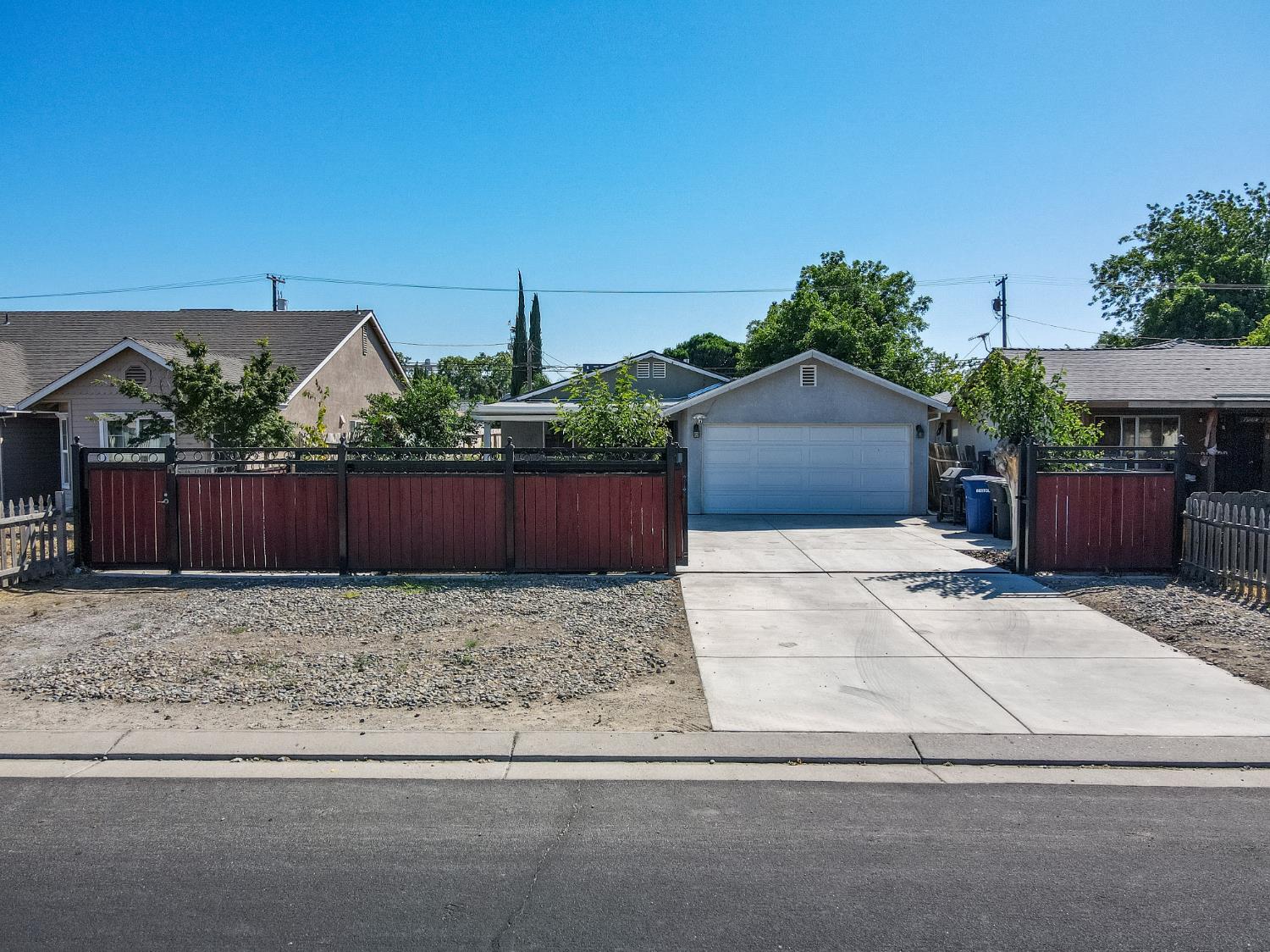5467 9th Street