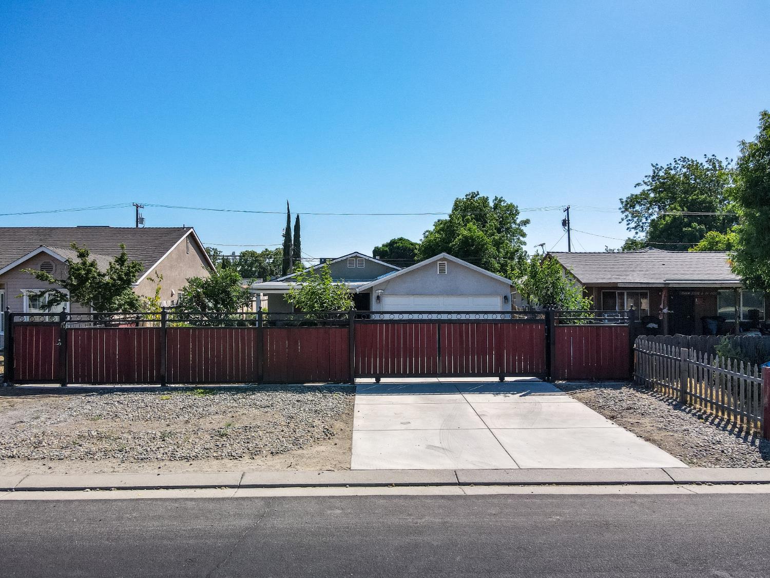 5467 9th Street