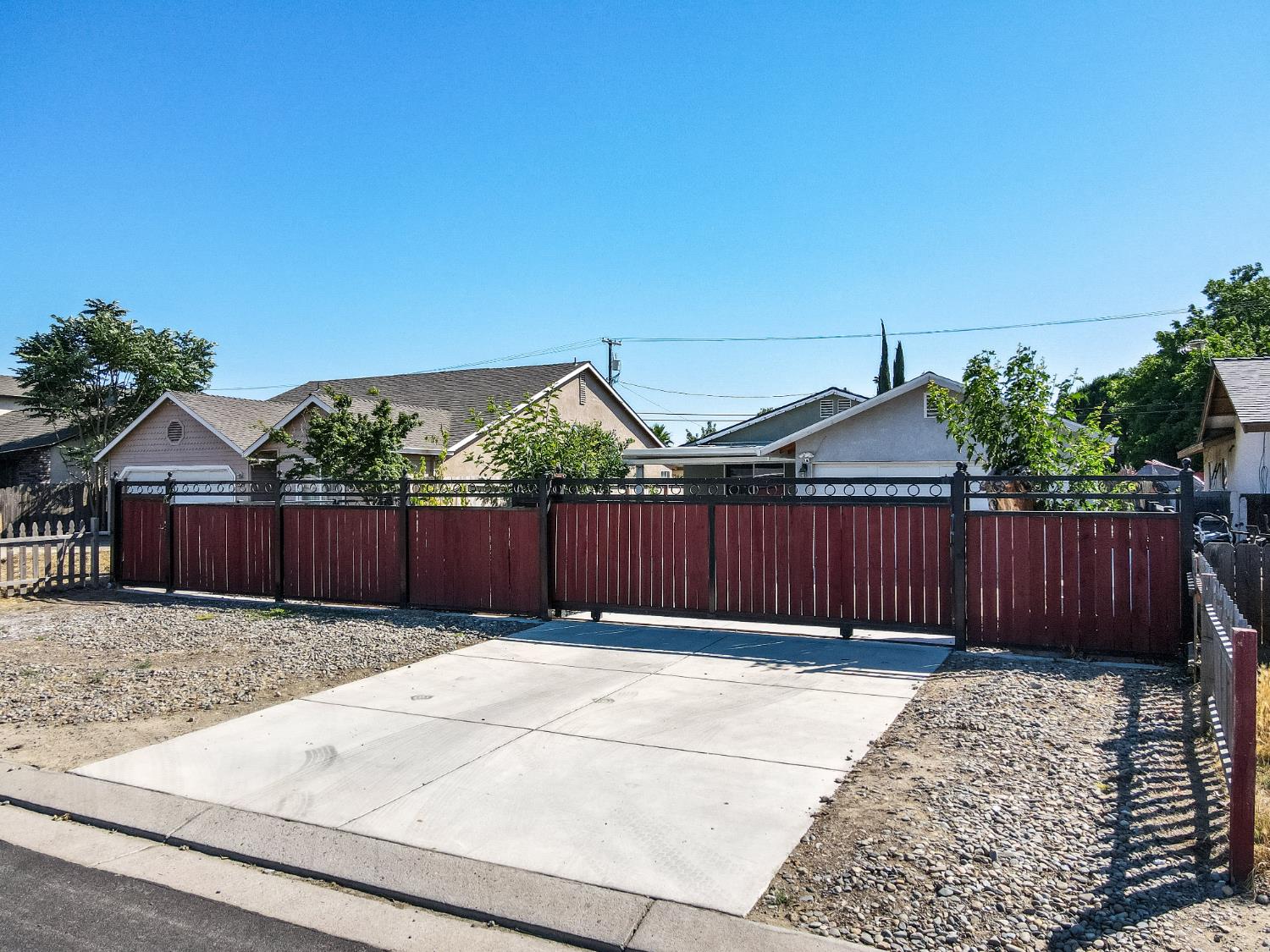 5467 9th Street