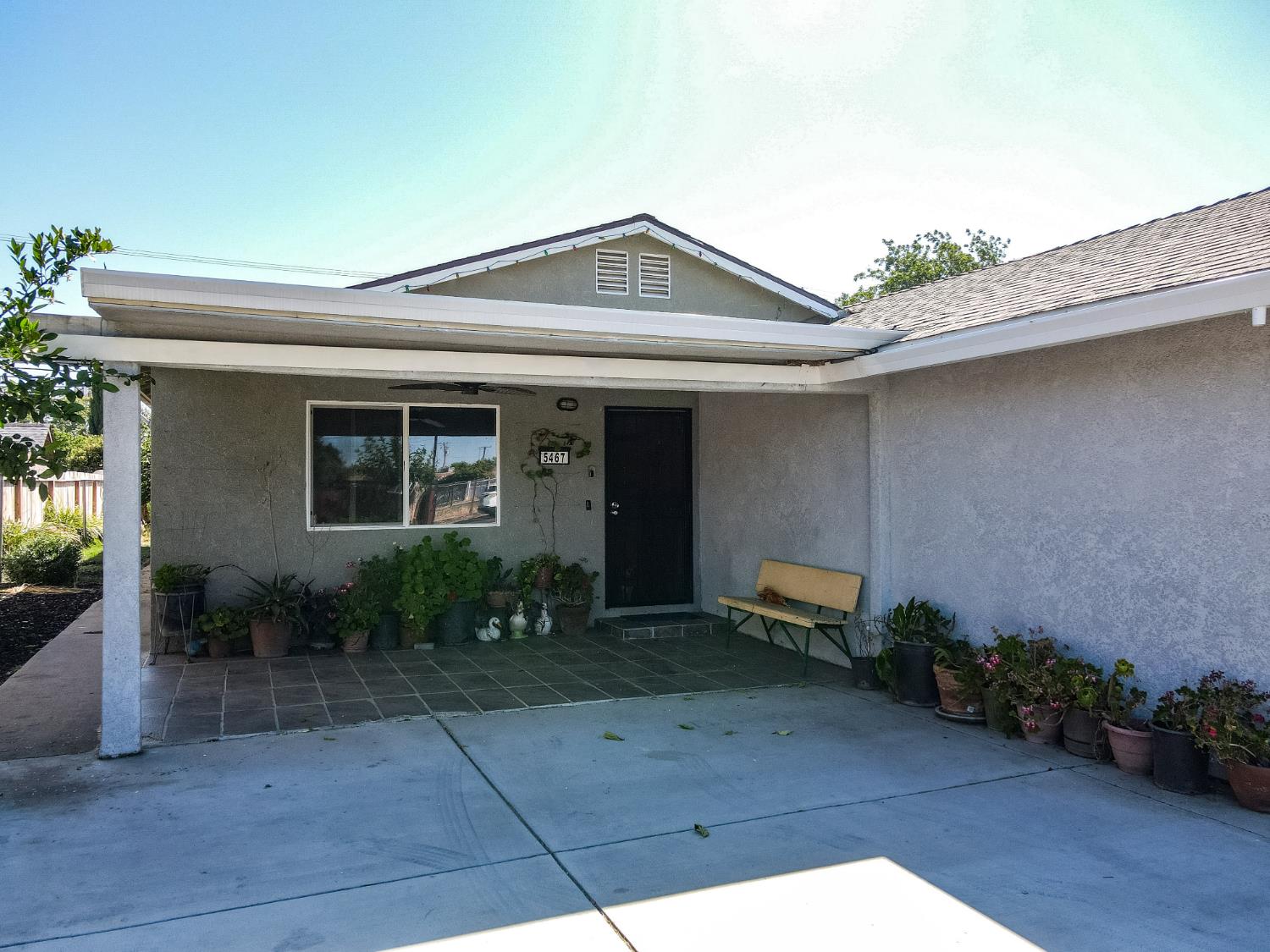 5467 9th Street