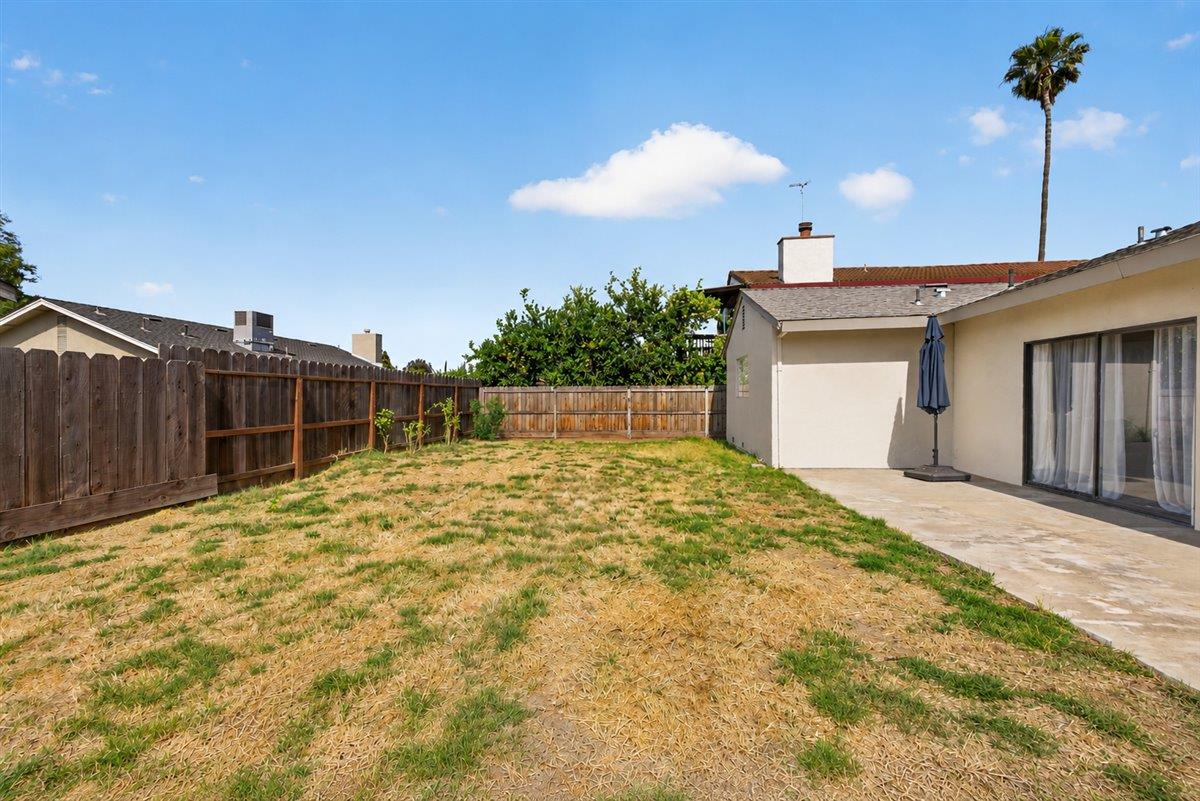 1105 W Tuolumne Road