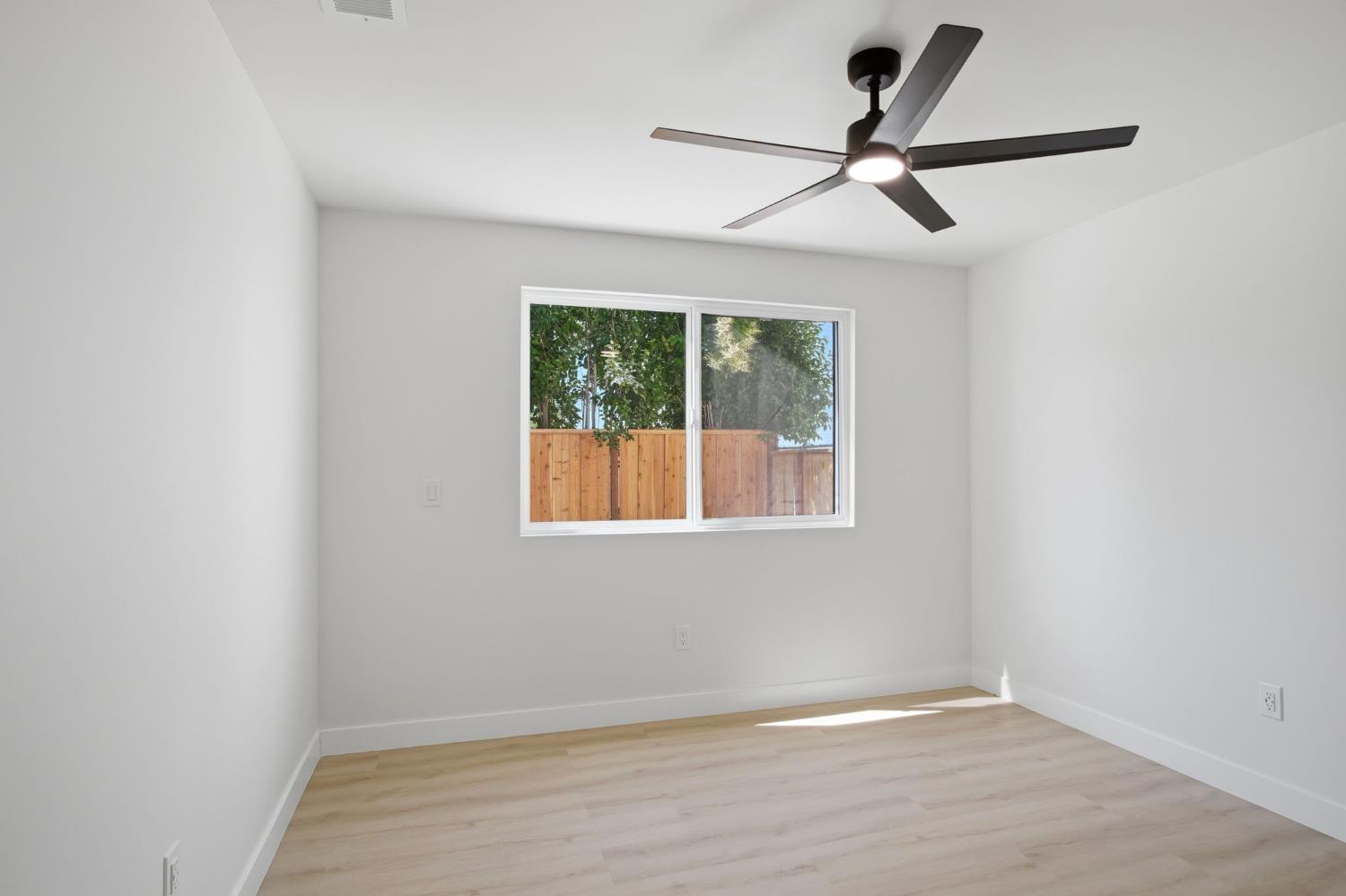 142 E Coolidge Avenue