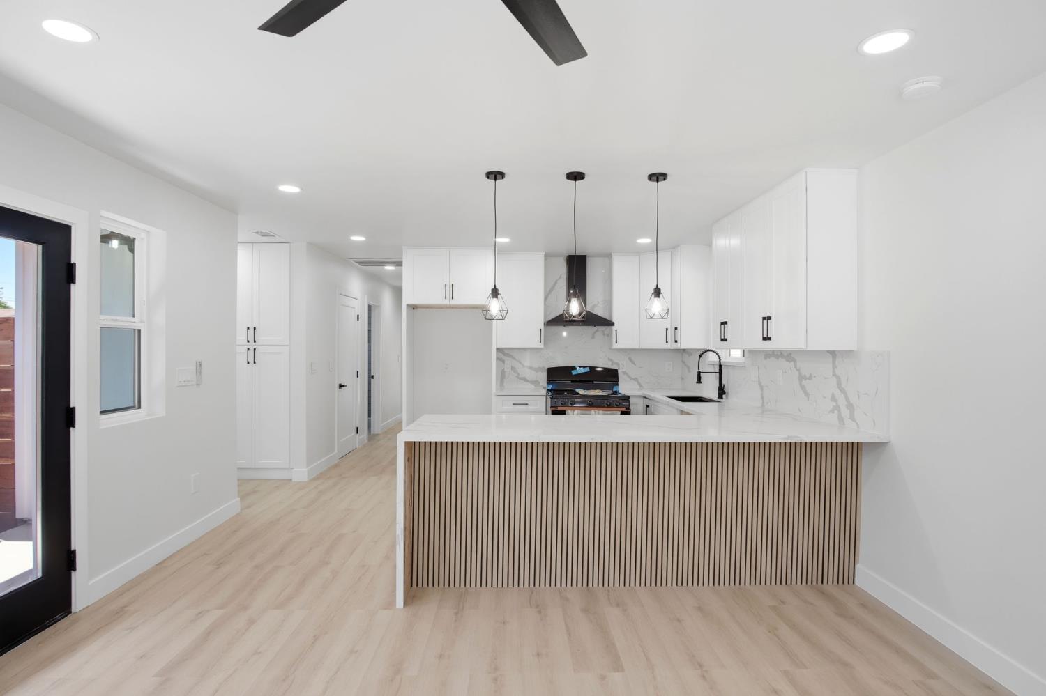 142 E Coolidge Avenue