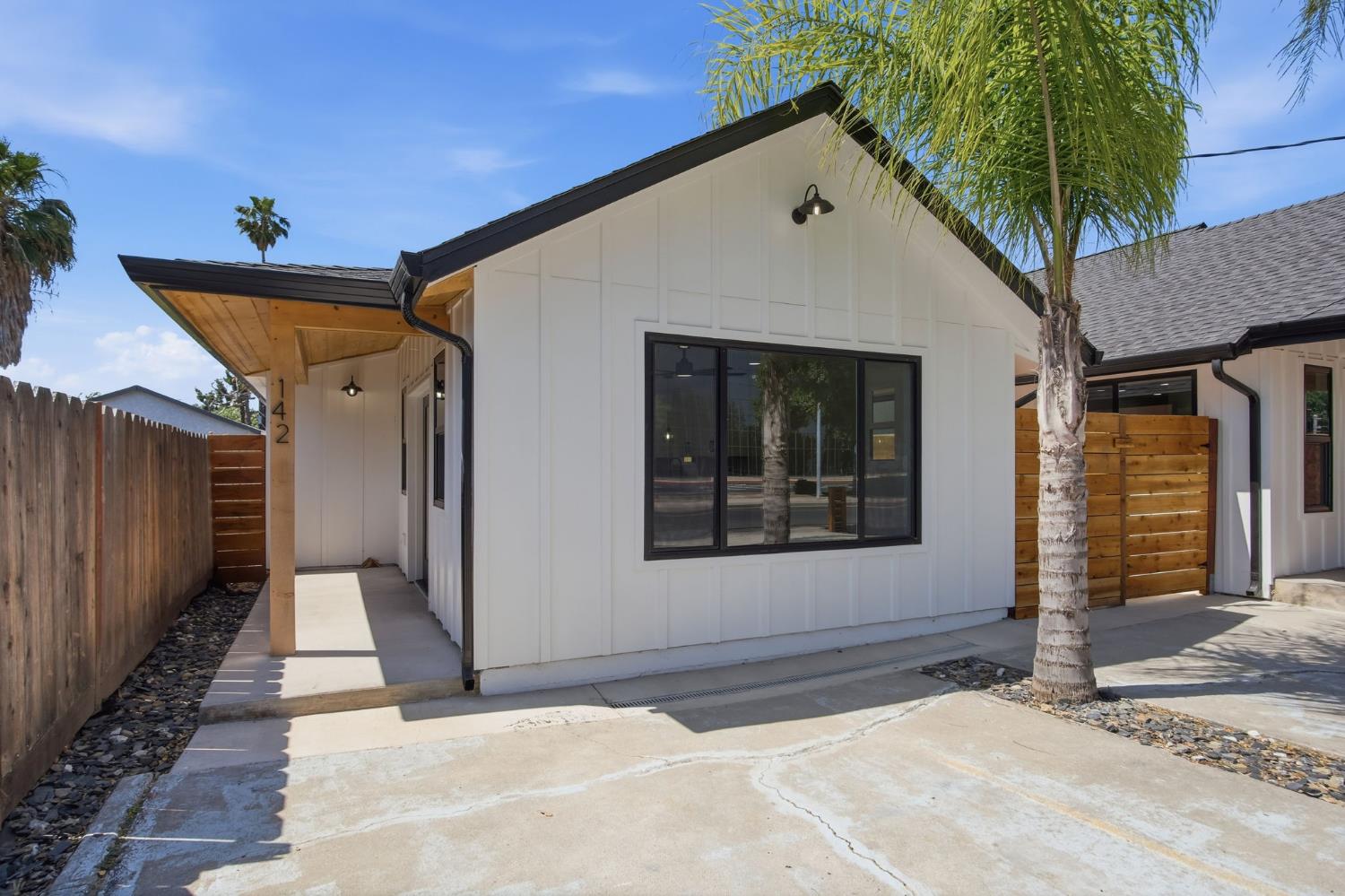 142 E Coolidge Avenue