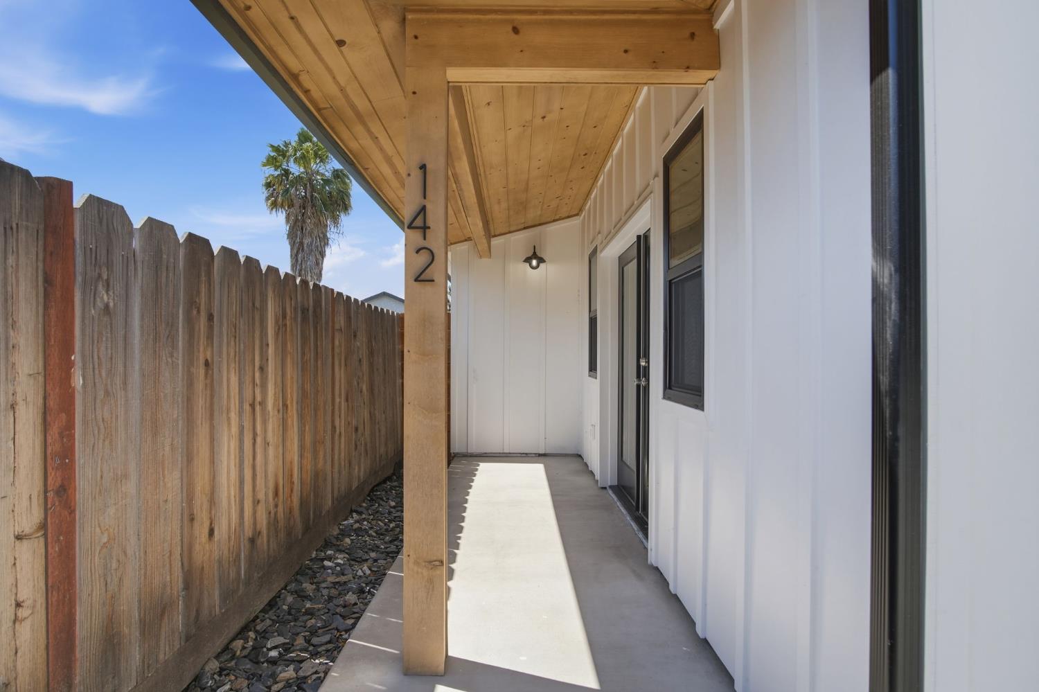 142 E Coolidge Avenue