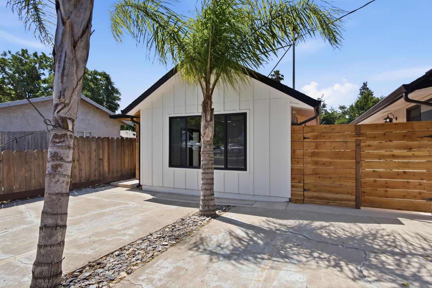 142 E Coolidge Avenue