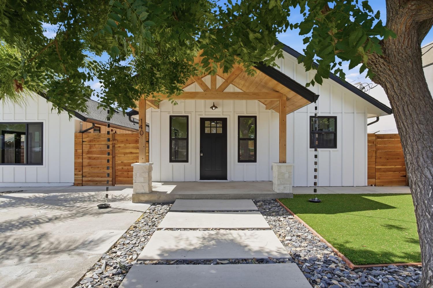 142 E Coolidge Avenue