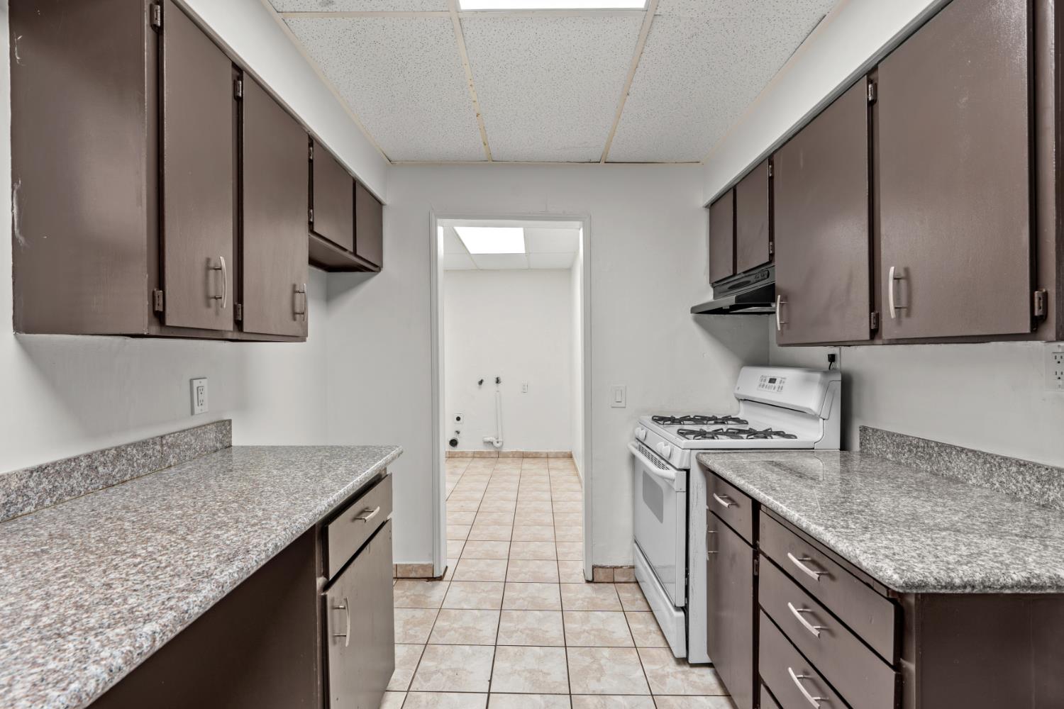 221 ALTURAS