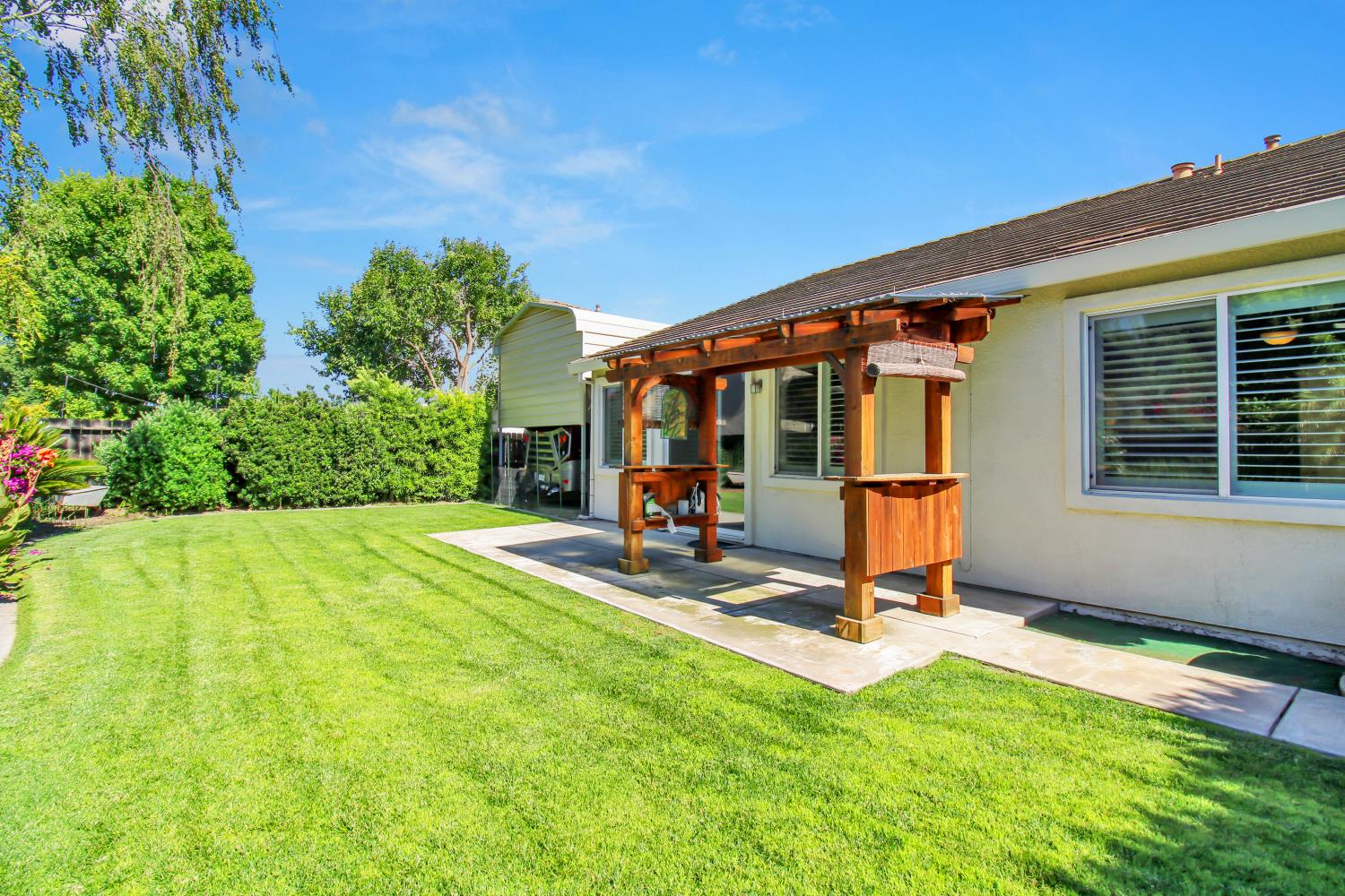 541 W Boesch Drive