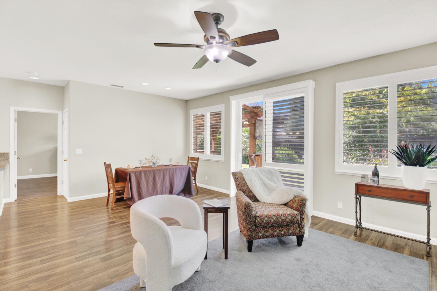 541 W Boesch Drive