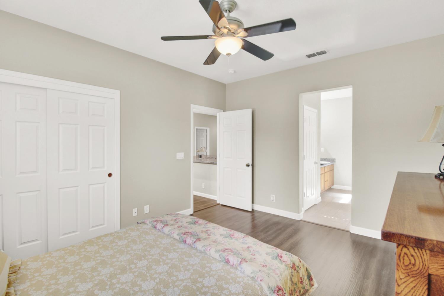 541 W Boesch Drive