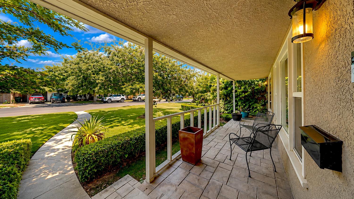 986 Edwards Drive