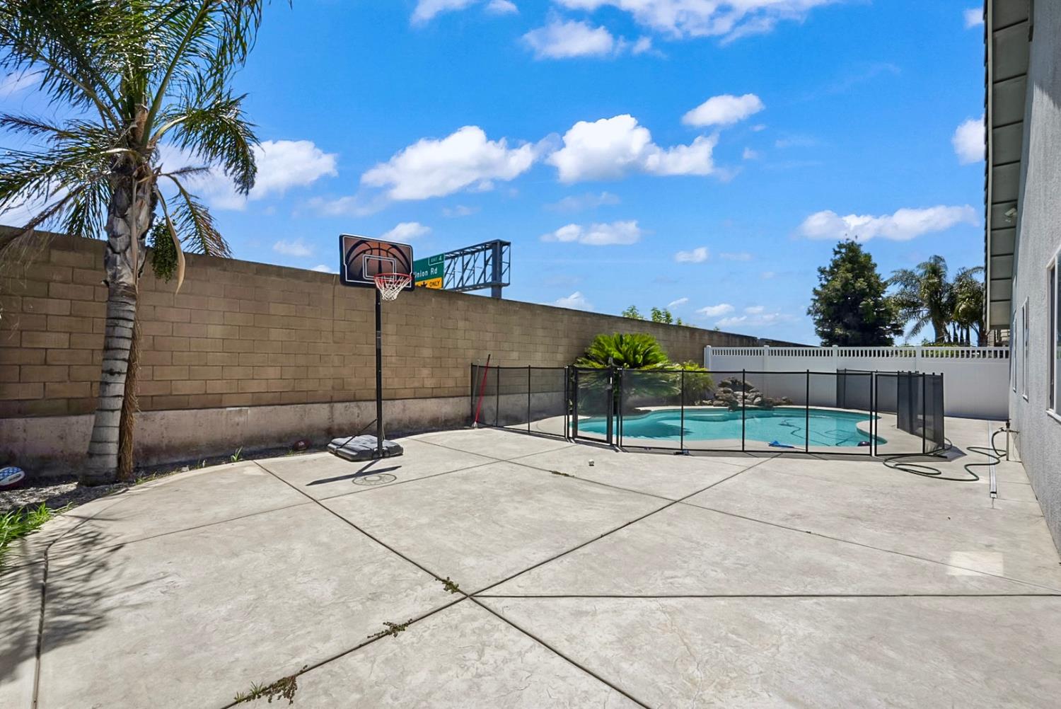 628 Mission Ridge