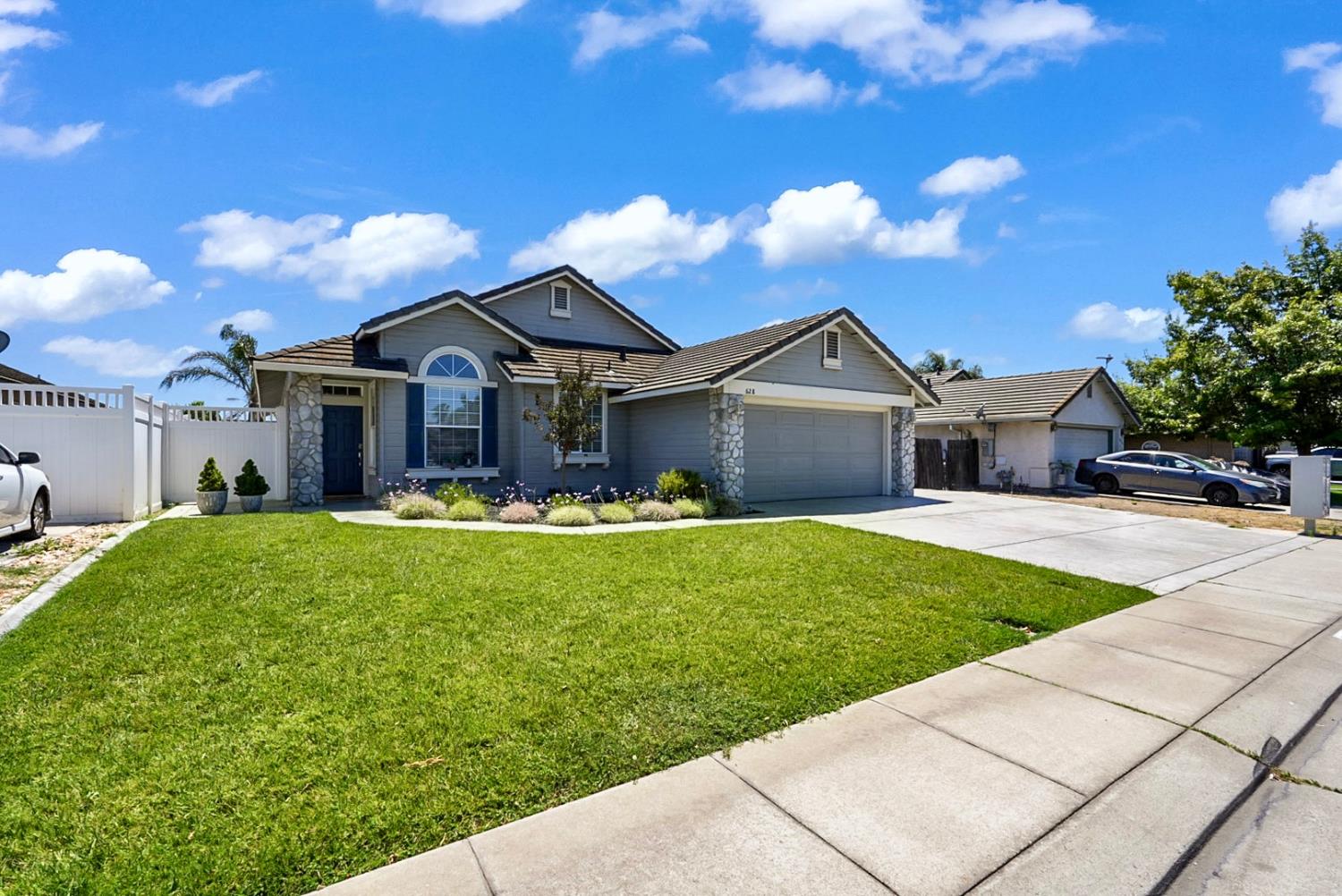 628 Mission Ridge