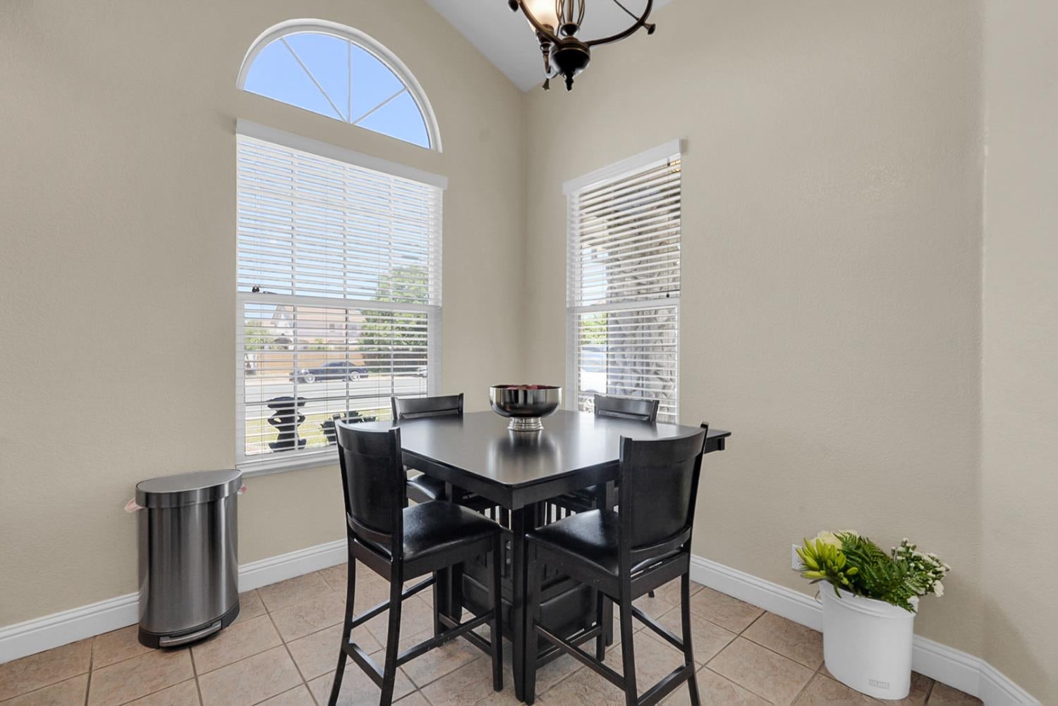 628 Mission Ridge