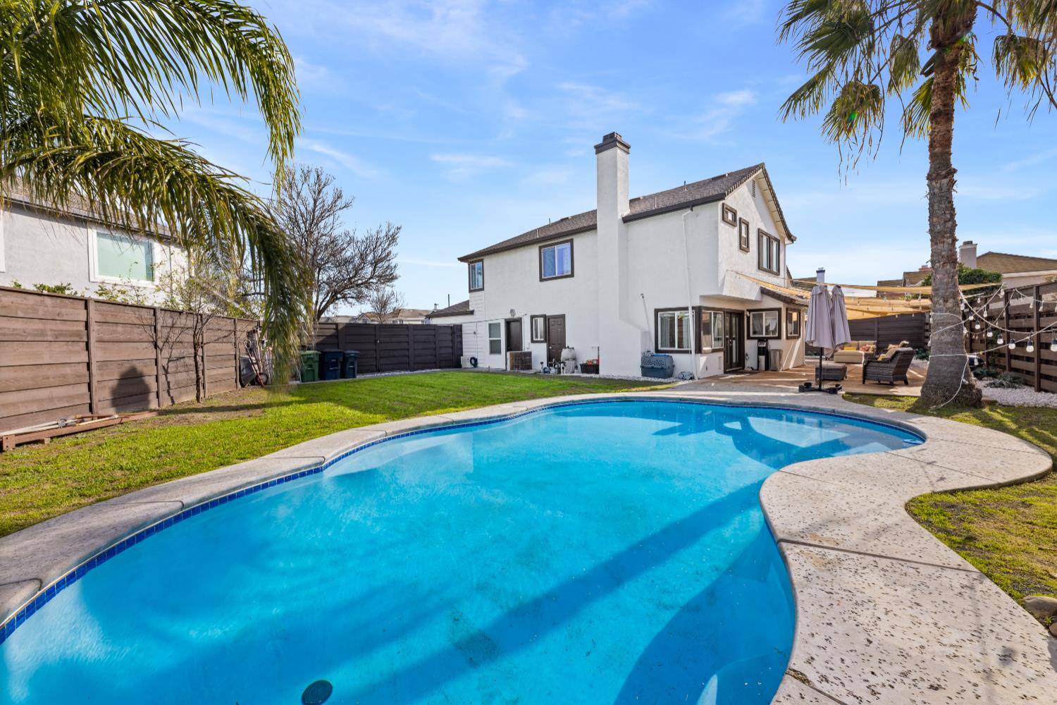 875 Westleigh Ct.