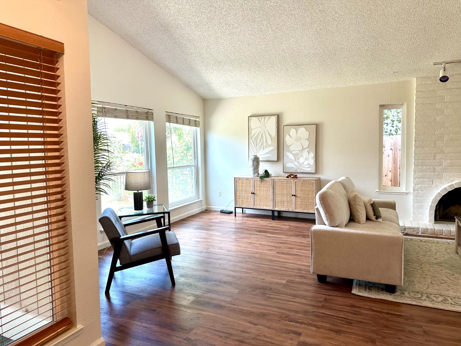6612 Carmelwood Drive
